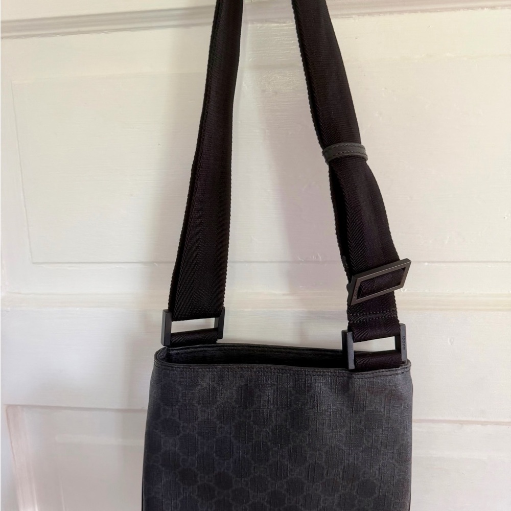 Gucci Black and Gray Logo Canvas Crossbody Bag, Nylon adjustable strap - Picture 5 of 8